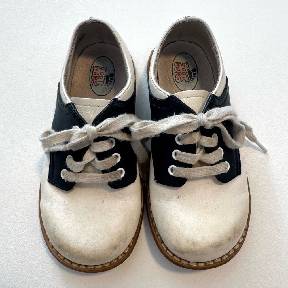 FootMates White and Black Kids Dress Oxfords